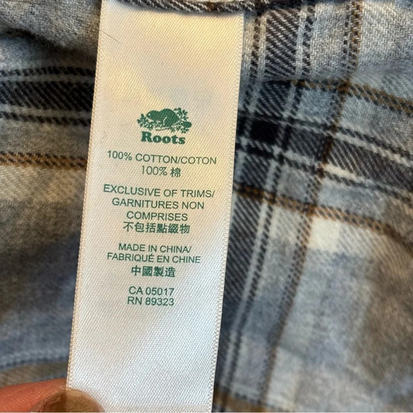 🛍️3/$30 Roots women’s plaid casual oversized button up flannel shirt size small - Picture 7 of 8